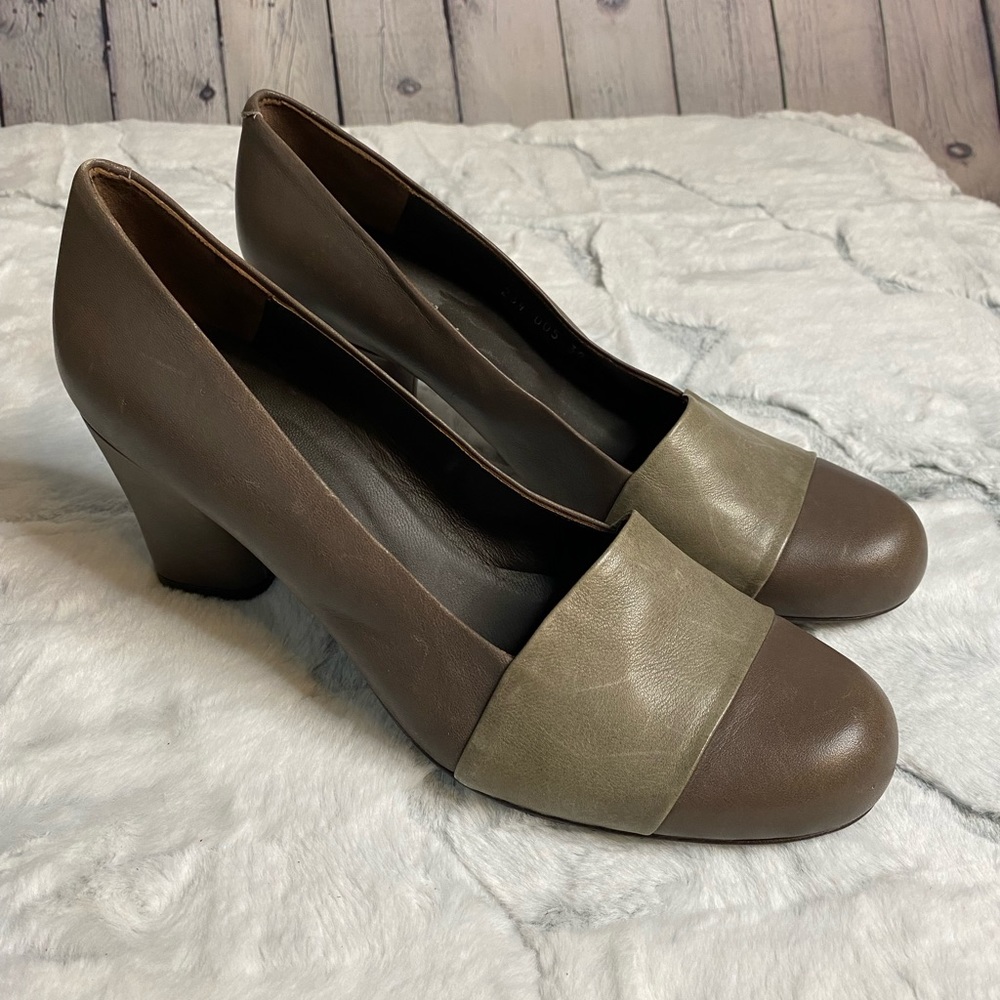 Audley London sz 39. Brown and taupe